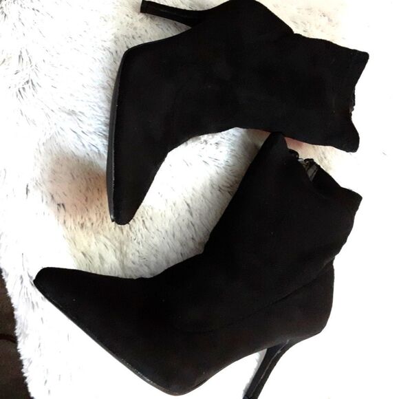 ANKLE BOOTS Black Suede Top Stitching 4" Spike Heel sz 7 - Picture 1 of 3